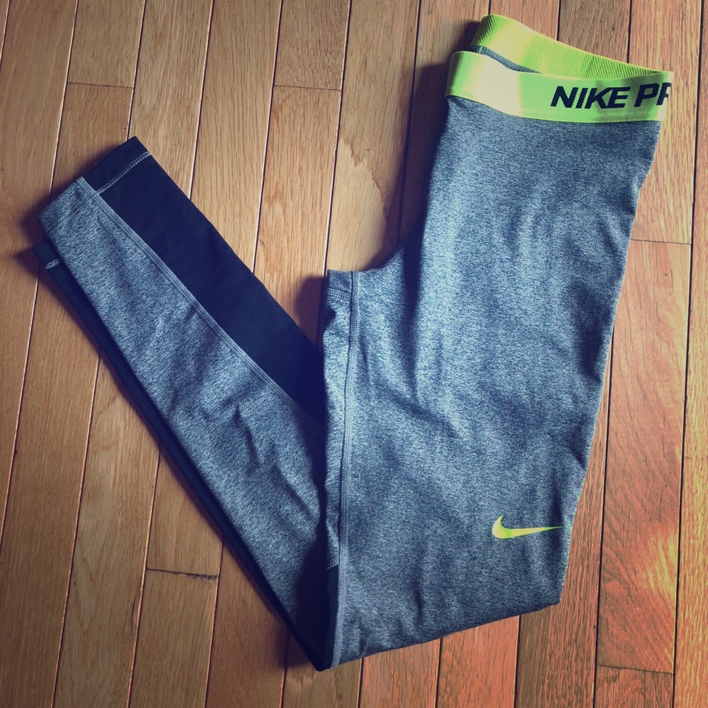 NWOT Nike Pro Leggings